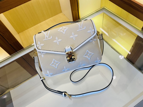 ルイヴィトンバッグ角部分ディテール